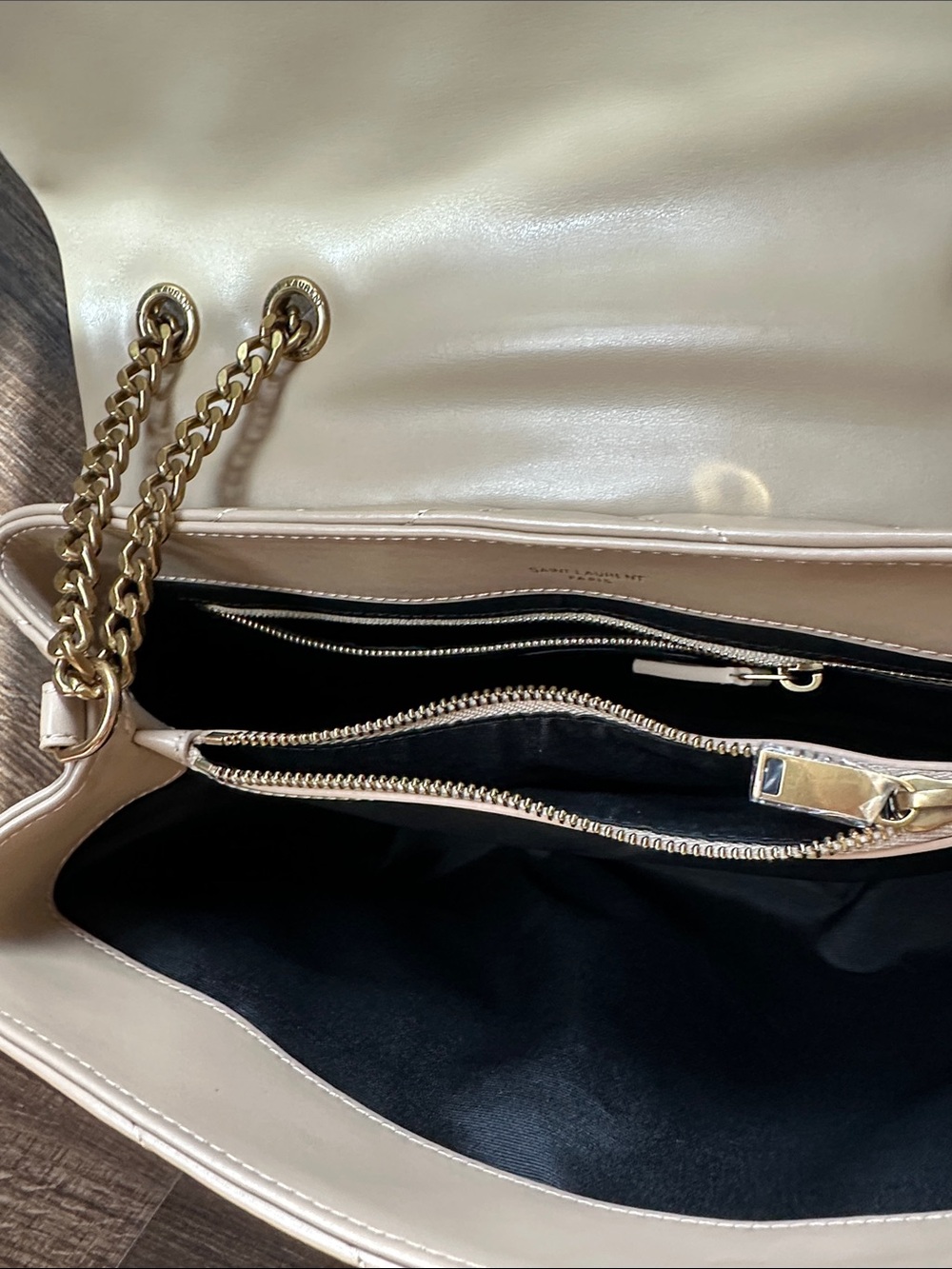 Chevron Quilted Shoulder Bag in Cream and Gold - Picture 4 of 6